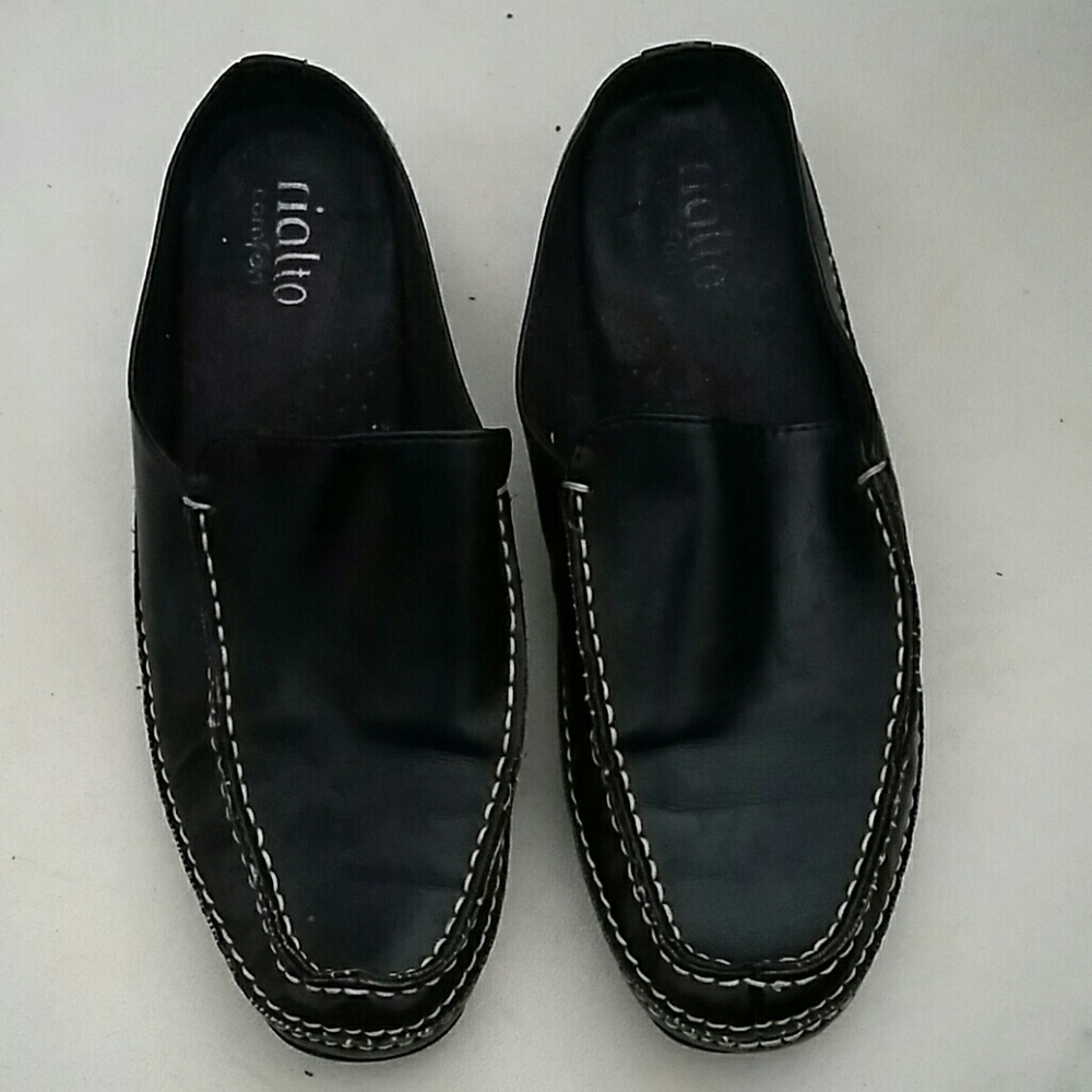 Size 5-1/2 Navy leather mule shoe w/2" Heel rialto